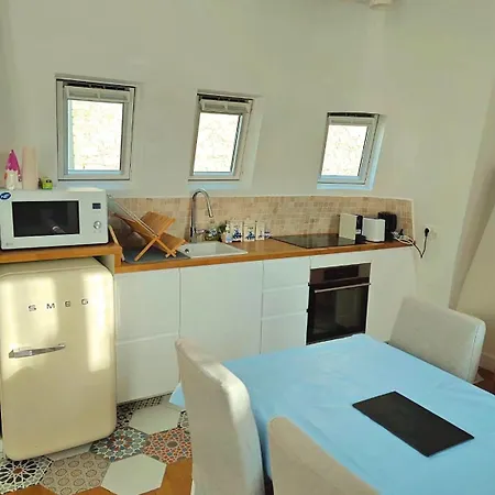 2 Rooms, 6th Arrondissement, Bright, View Of Invalides